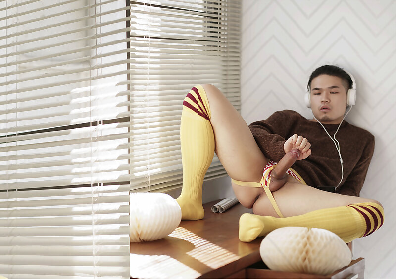 Next Image >>