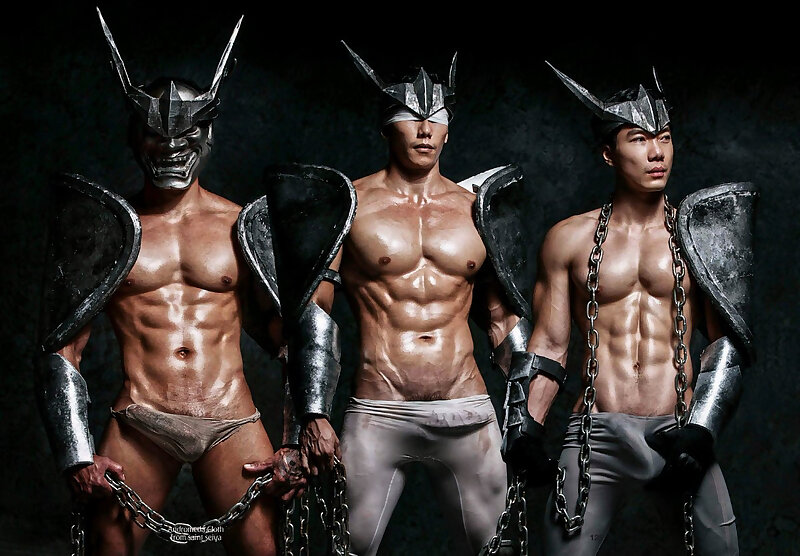 Next Image >>