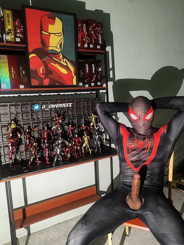 Next Image >>