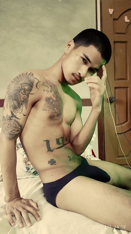Next Image >>