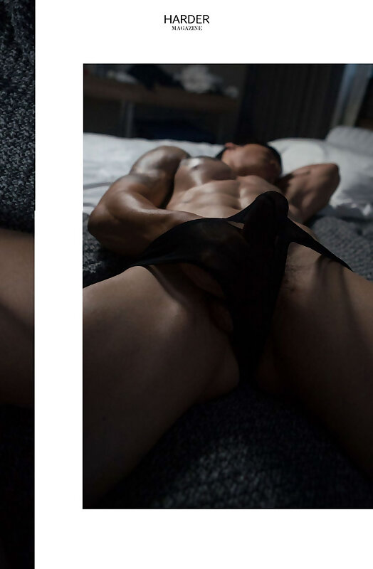 Next Image >>