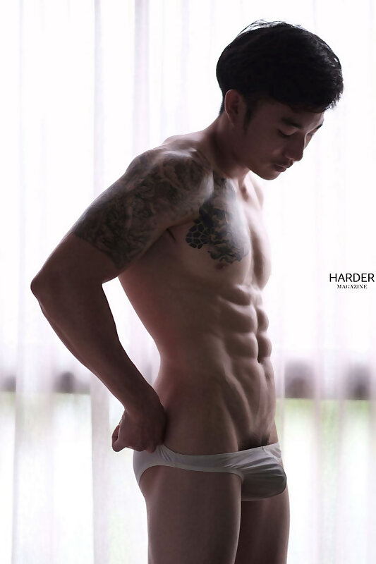 Next Image >>