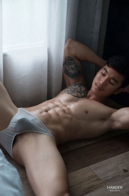 Next Image >>
