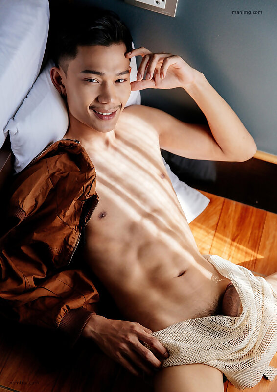 Next Image >>