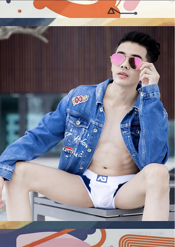 Next Image >>