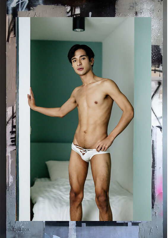 Next Image >>