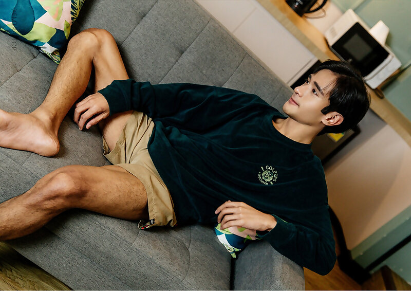 Next Image >>