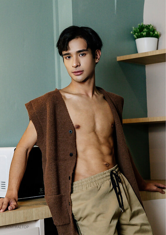 Next Image >>