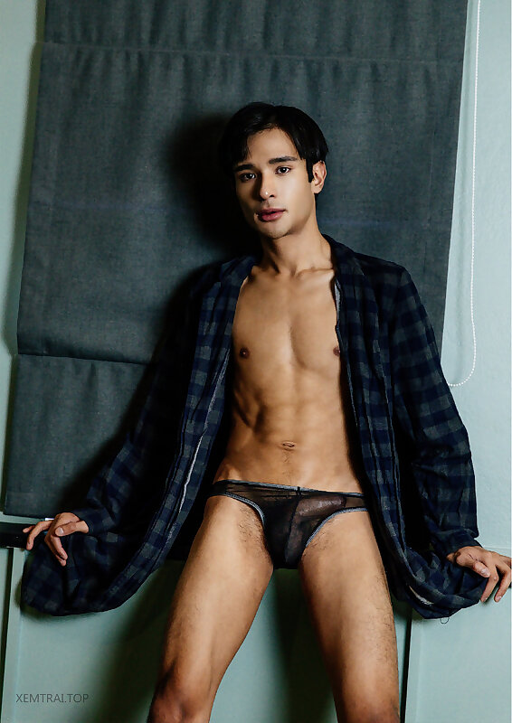 Next Image >>