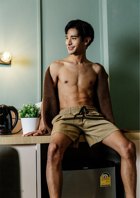 Next Image >>