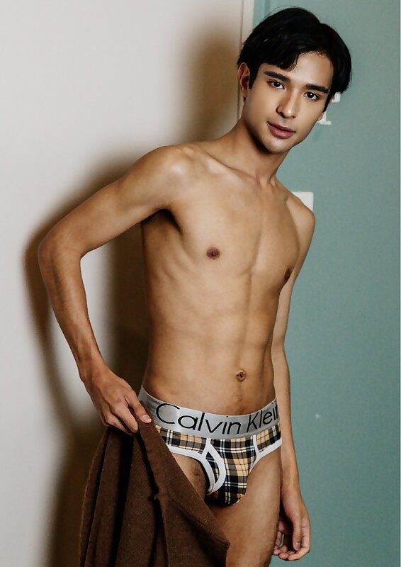Next Image >>