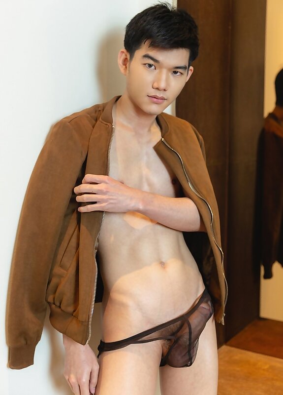 Next Image >>