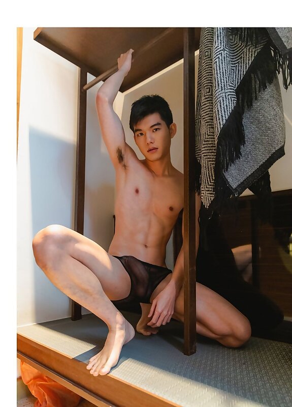 Next Image >>