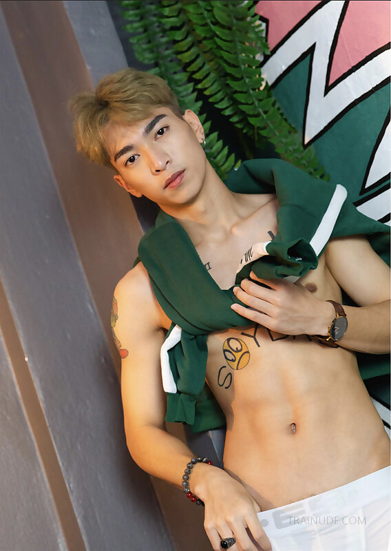 Next Image >>