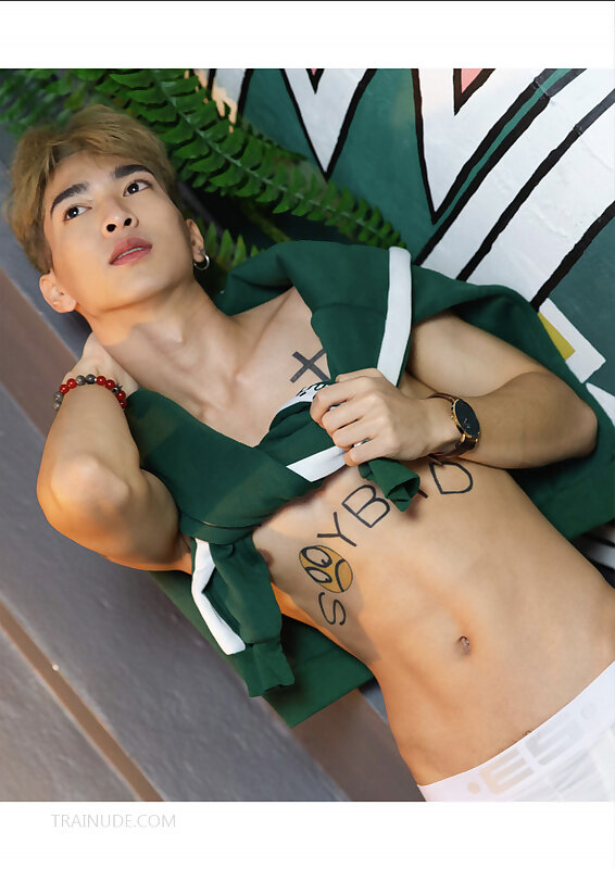 Next Image >>