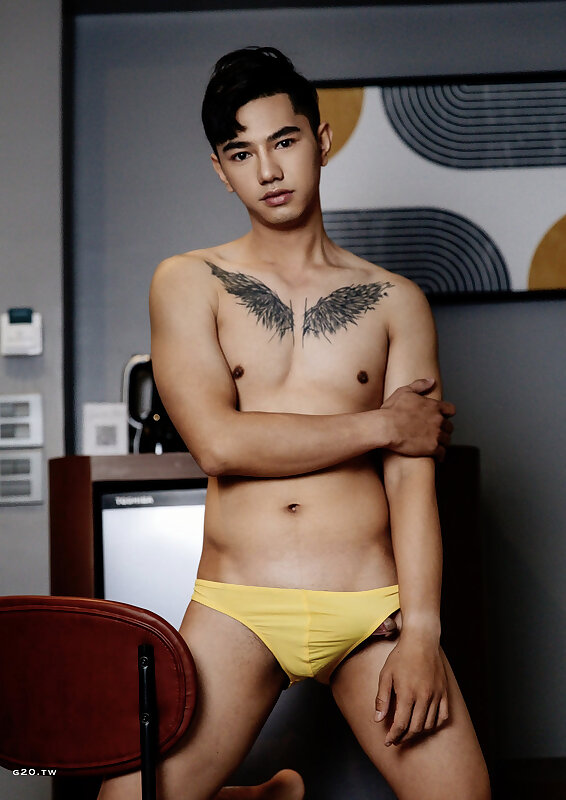 Next Image >>