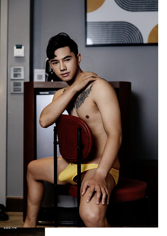 Next Image >>