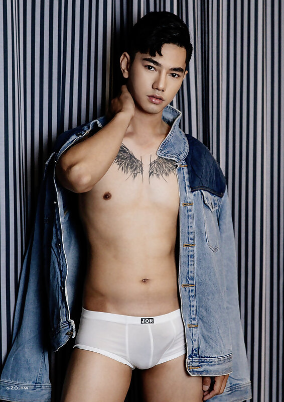 Next Image >>