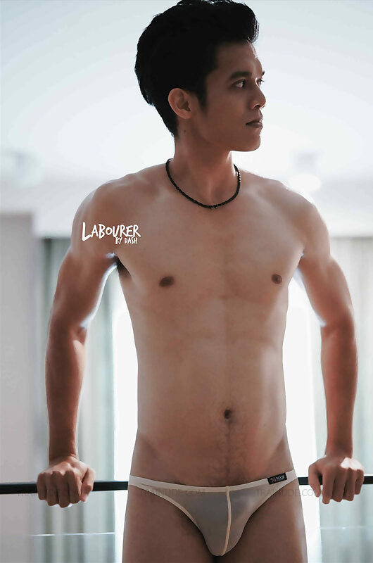 Next Image >>