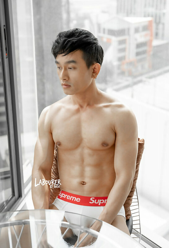 Next Image >>