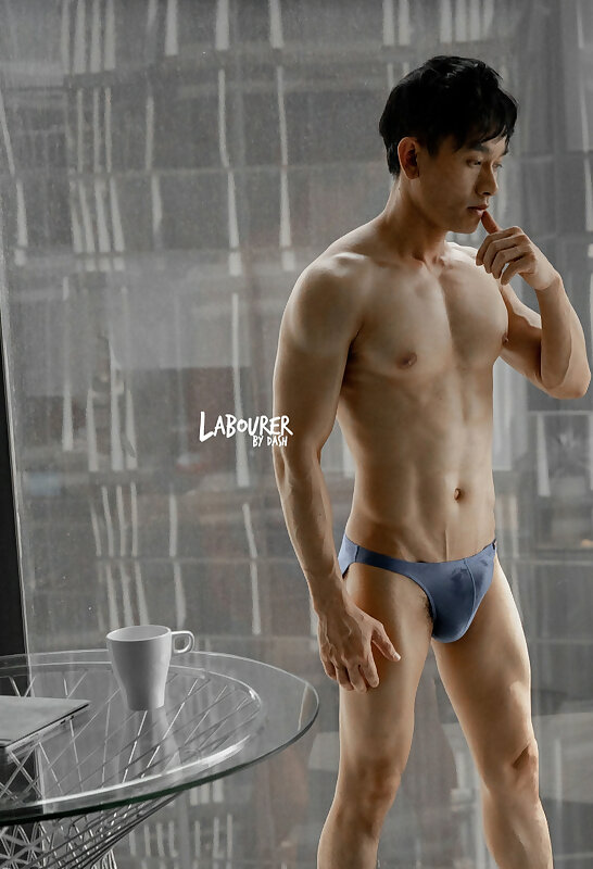 Next Image >>