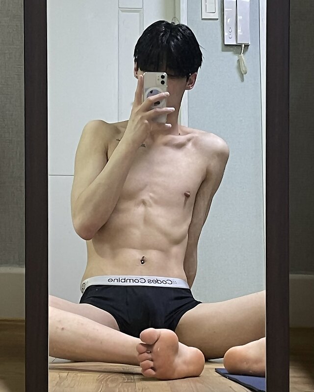 Next Image >>