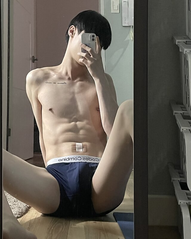 Next Image >>