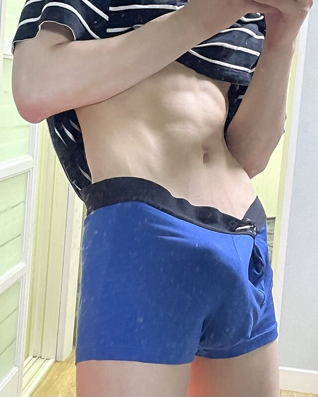 Next Image >>