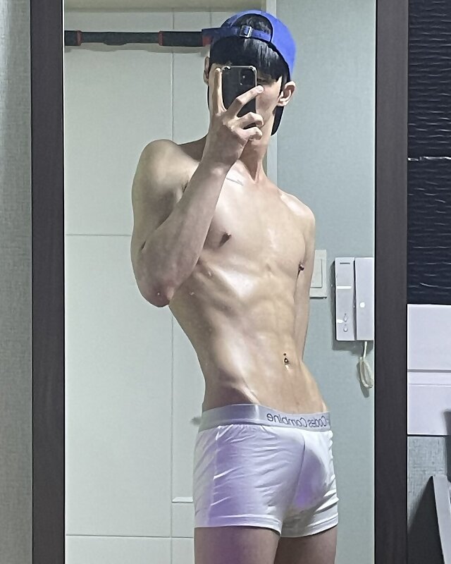 Next Image >>