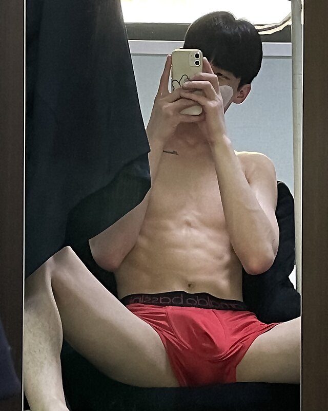 Next Image >>