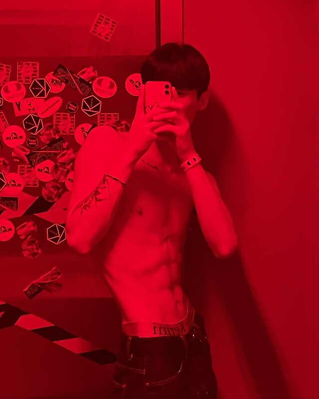 Next Image >>