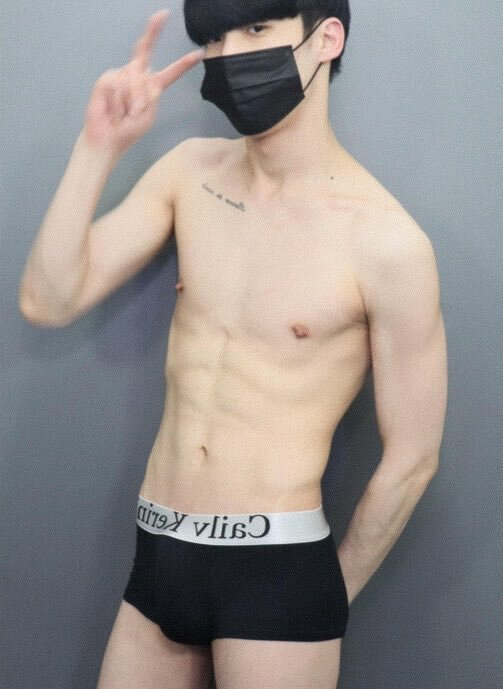 Next Image >>