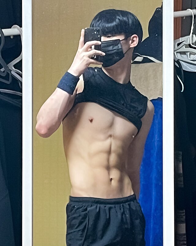 Next Image >>