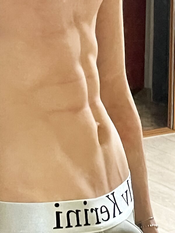Next Image >>