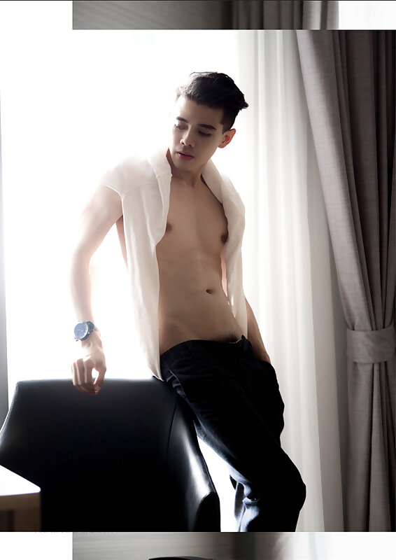 Next Image >>