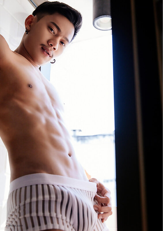 Next Image >>