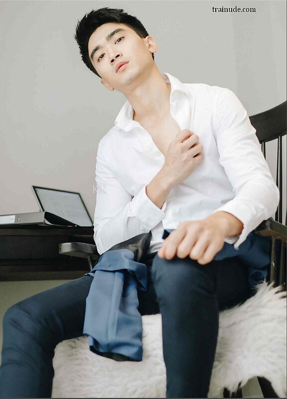 Next Image >>