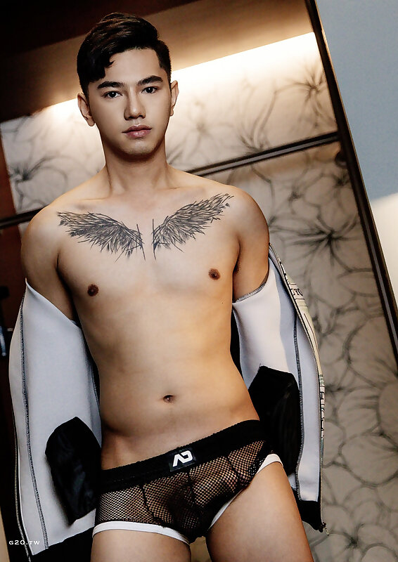 Next Image >>