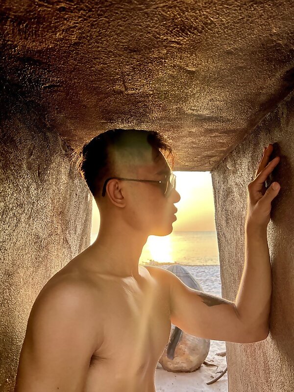 Next Image >>