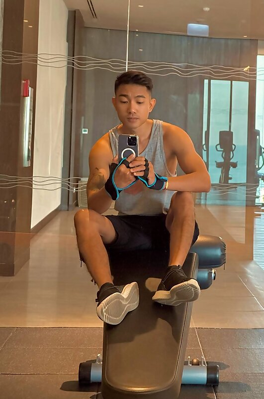 Next Image >>