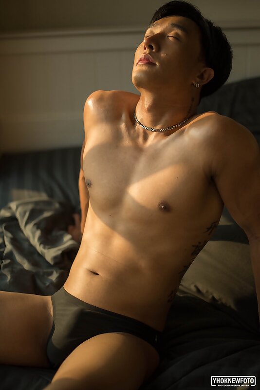 Next Image >>