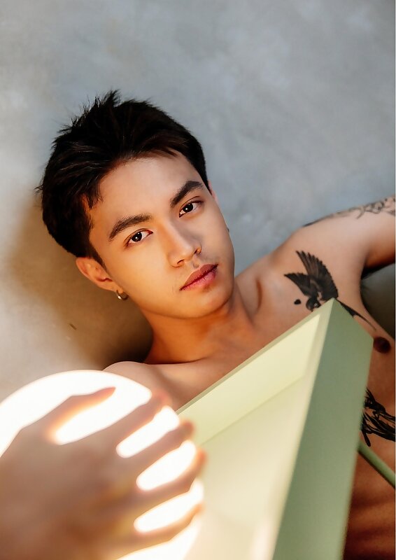 Next Image >>