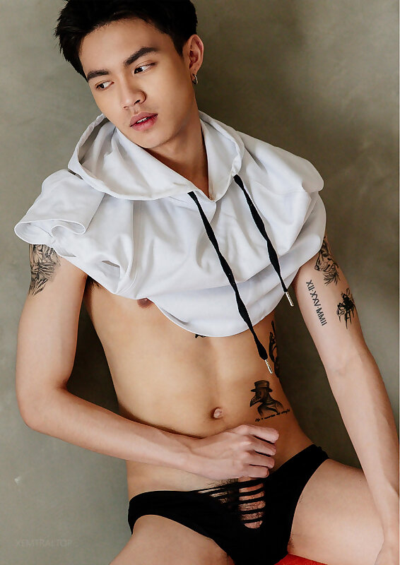 Next Image >>