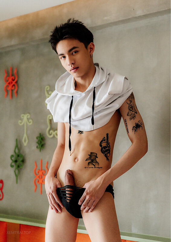Next Image >>