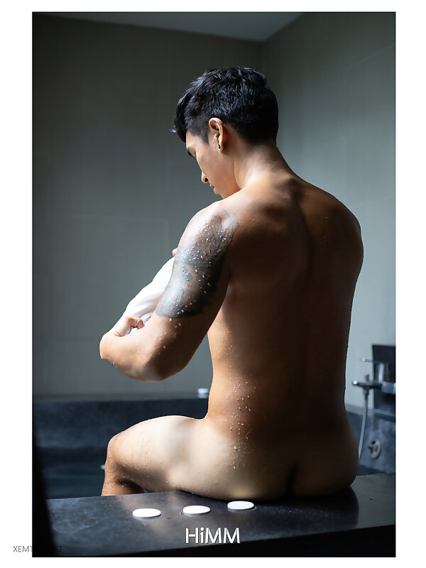 Next Image >>