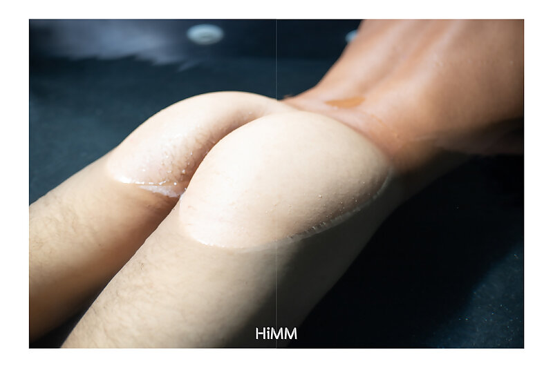 Next Image >>