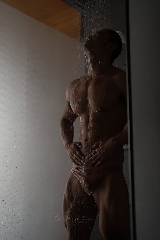 Next Image >>