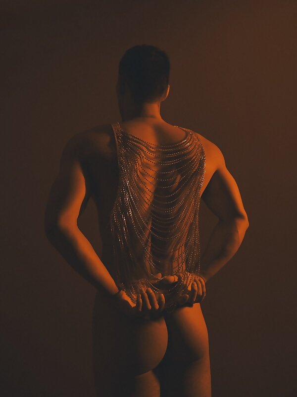 Next Image >>