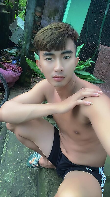 Next Image >>