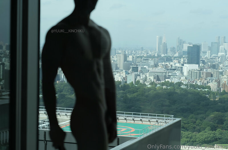 Next Image >>